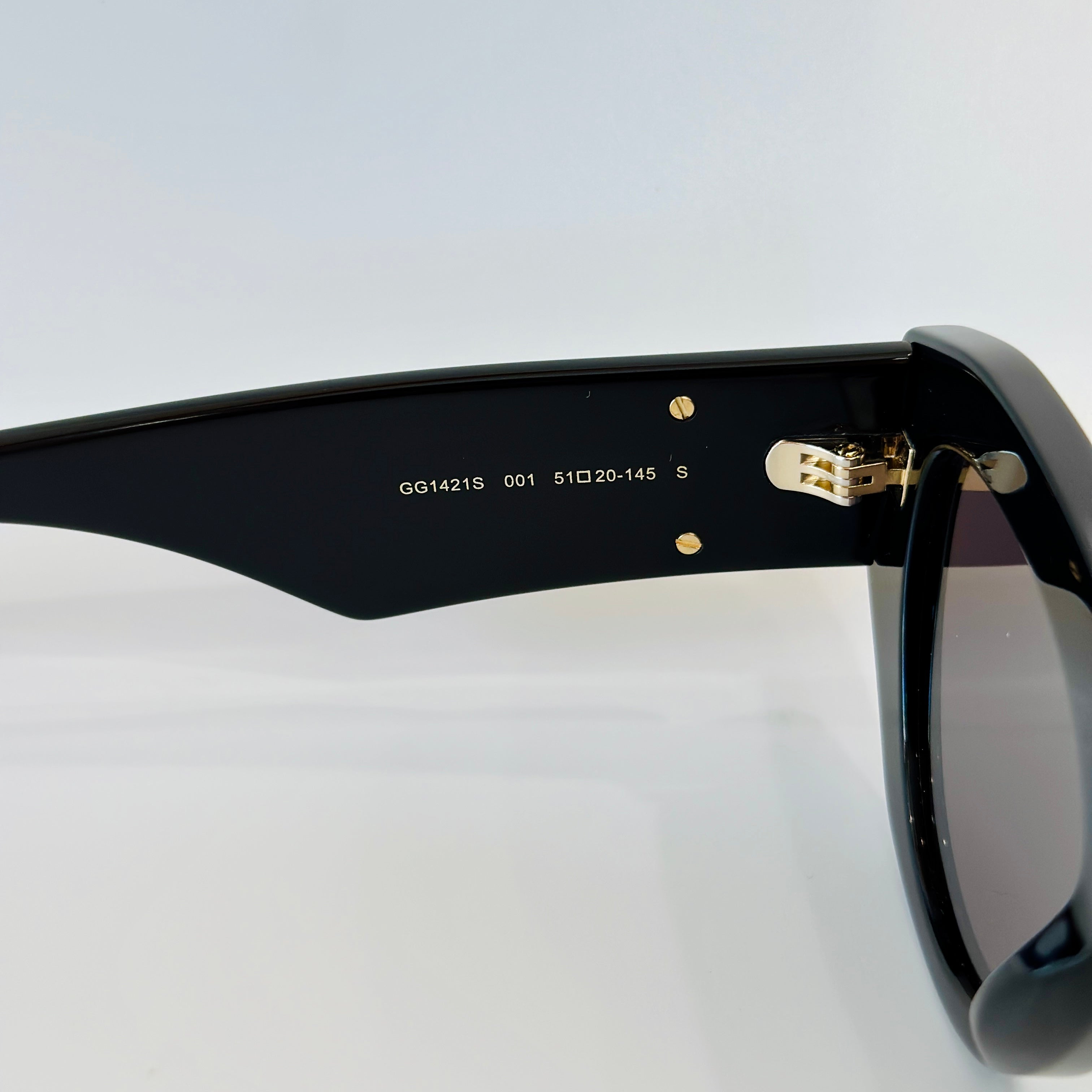 Gucci GG1421S - Black (001) Sunglasses | Geometric Cat-Eye  display picture 1