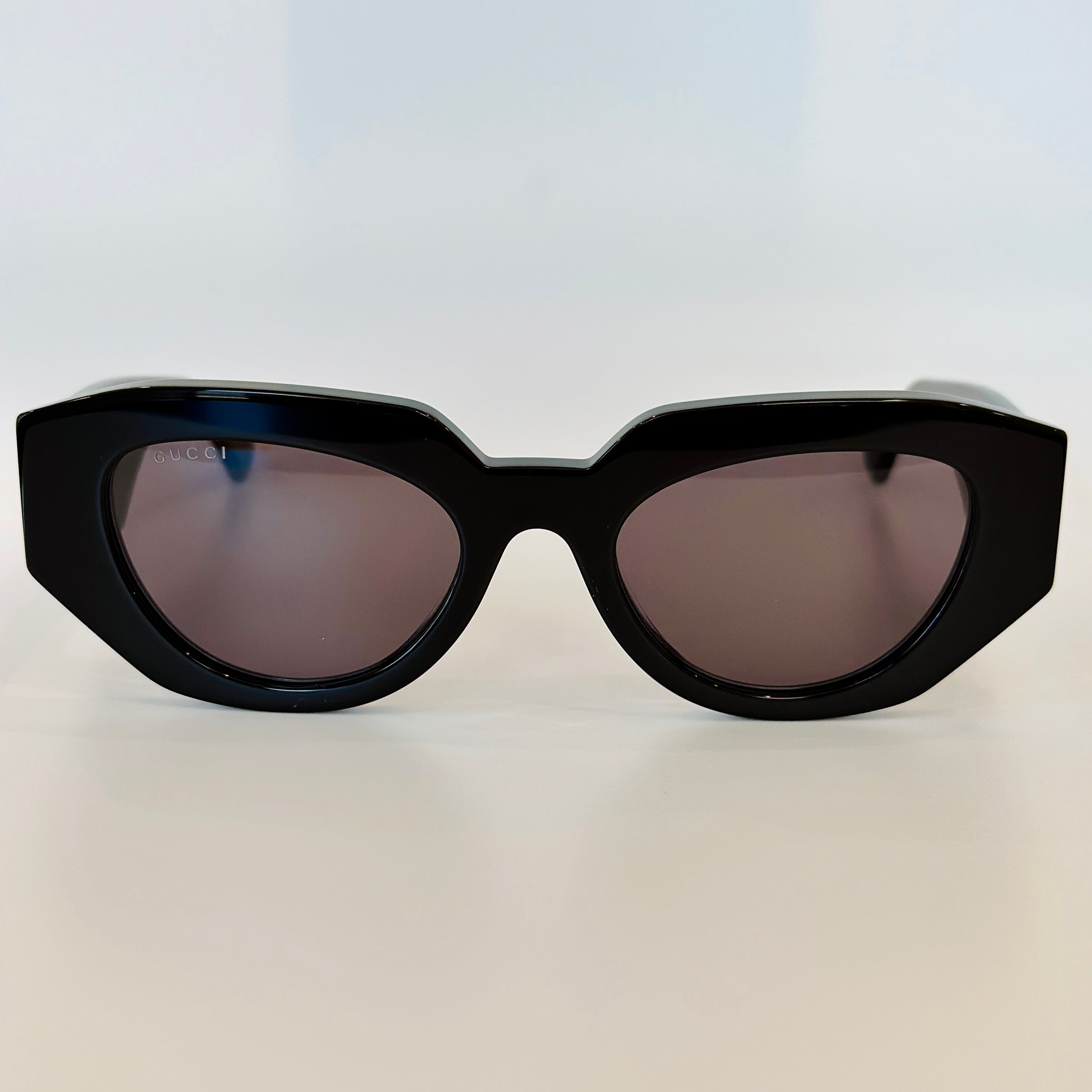 Gucci GG1421S - Black (001) Sunglasses | Geometric Cat-Eye  display picture 2